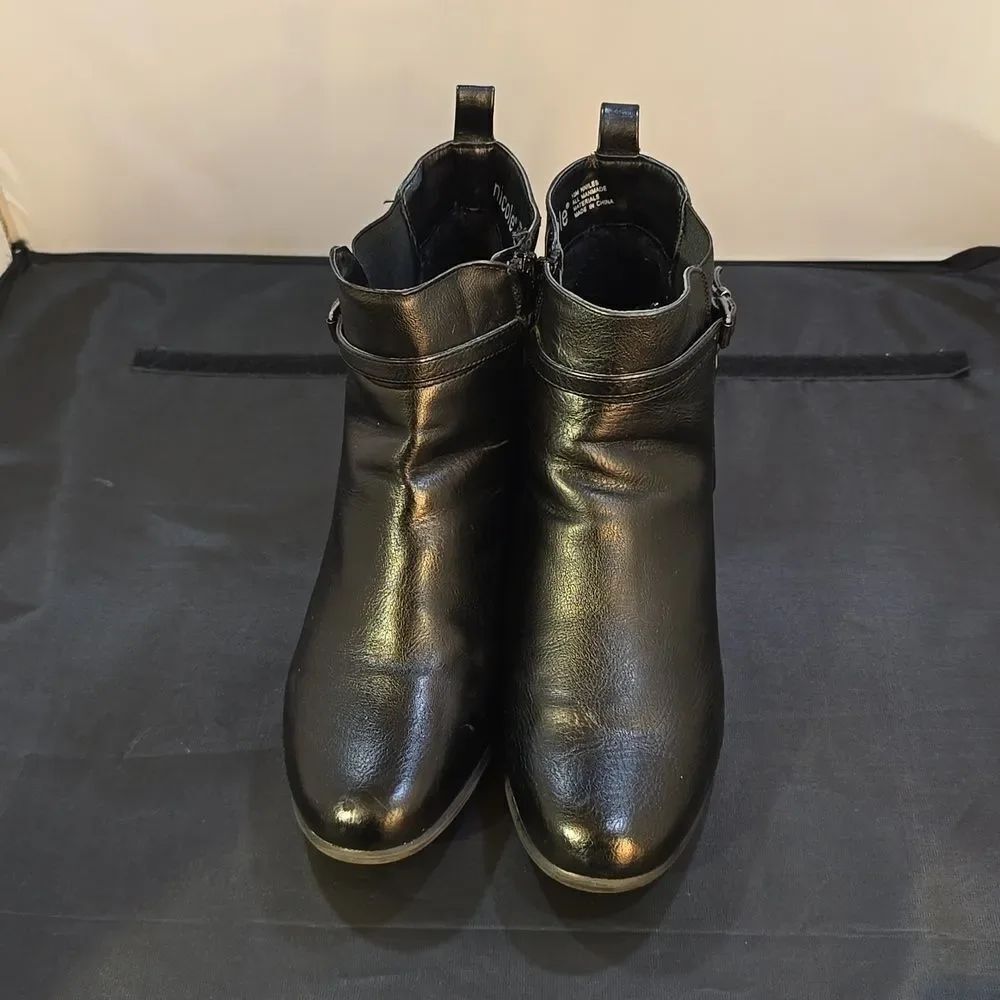 NICOLE ZIPPER CLOSURE ROUND-TOE WOMEN'S ANKLE BOOTIES - Picture 3 of 15